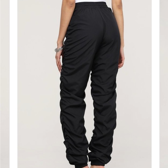 Boutique - Picture 4 of 5